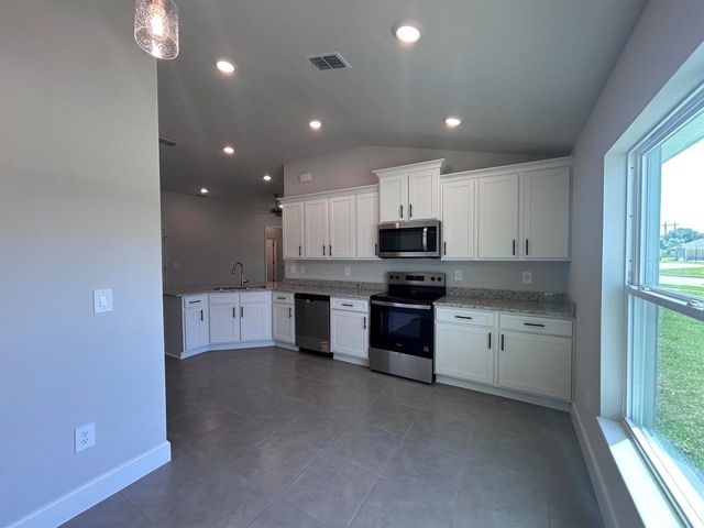 5747 Waterstone Boulevard, Fort Pierce, FL 34951