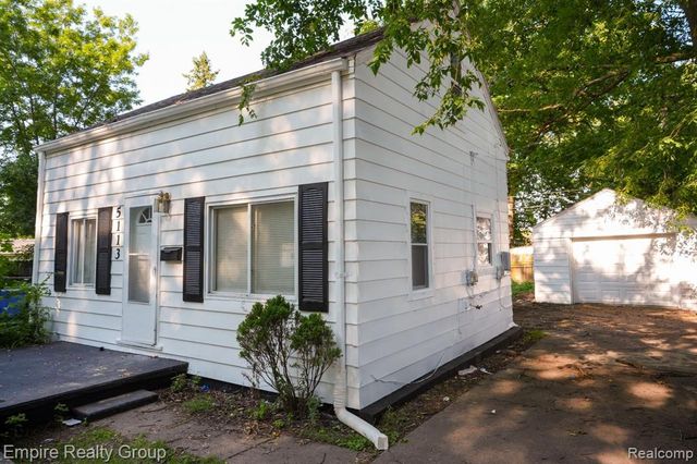 5113 Detroit, Dearborn Heights, MI 48125
