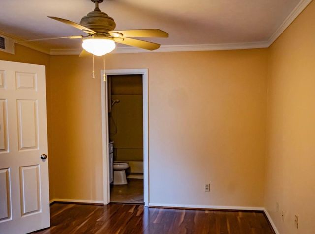 2505 Wedglea Drive 109, Dallas, TX 75211