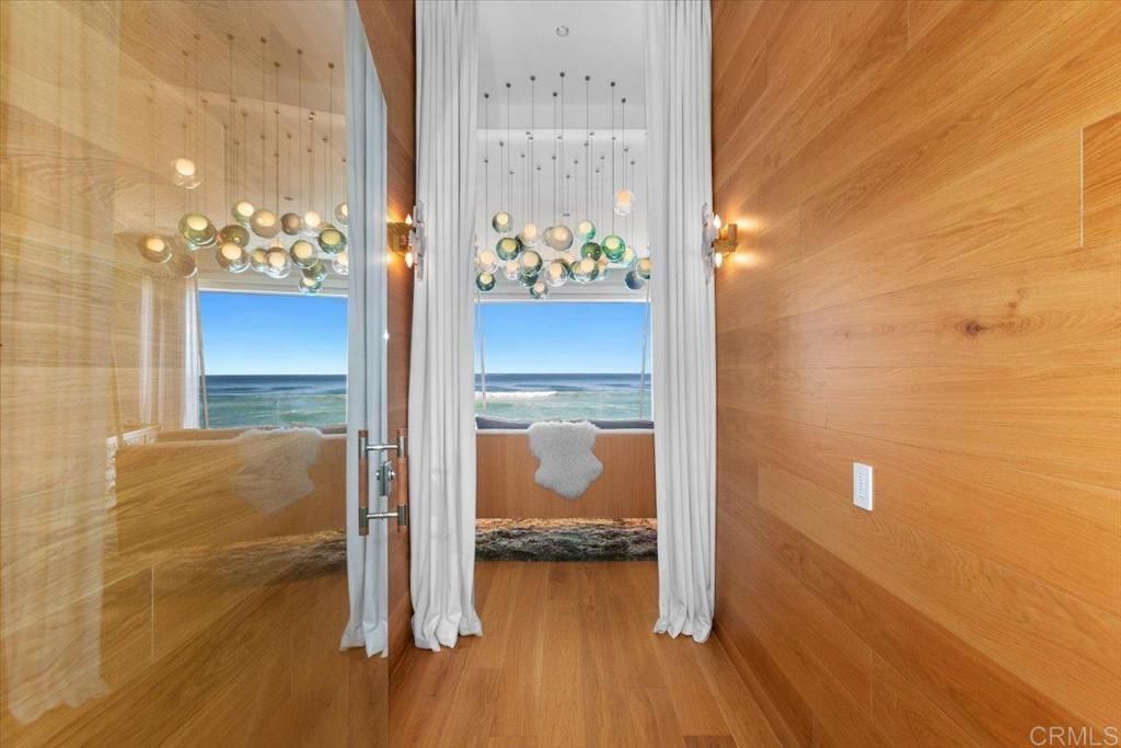 3709 Ocean Front Walk, San Diego, CA 92109 — exterior