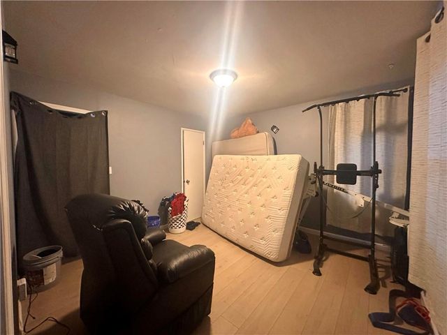 4621 E 43rd Terrace, Kansas City, MO 64130