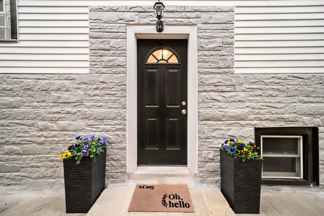 921 N Humphrey Avenue, Oak Park, IL 60302