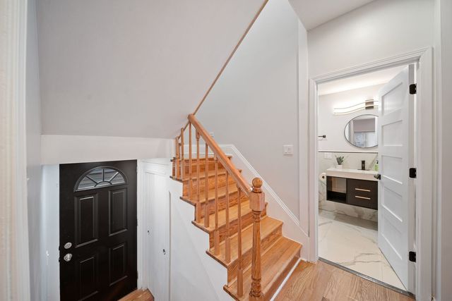 921 N Humphrey Avenue, Oak Park, IL 60302