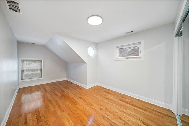 921 N Humphrey Avenue, Oak Park, IL 60302