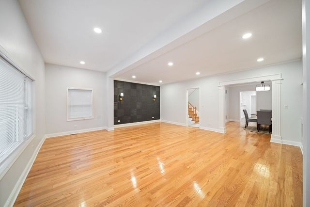 921 N Humphrey Avenue, Oak Park, IL 60302