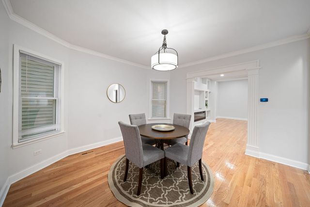 921 N Humphrey Avenue, Oak Park, IL 60302