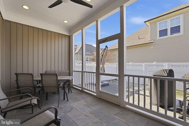 23595 GOLDEN EMBERS SQ, Ashburn, VA 20148