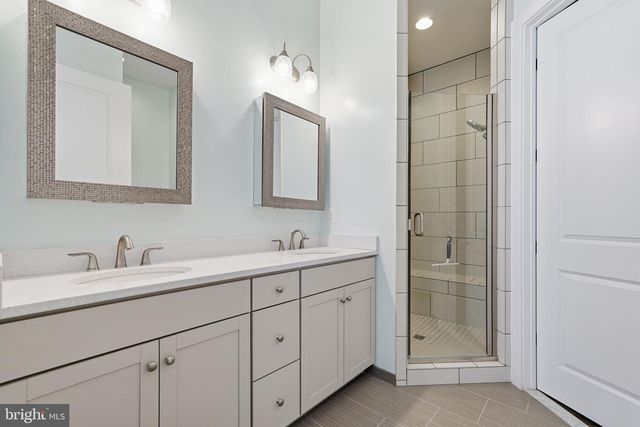 23595 GOLDEN EMBERS SQ, Ashburn, VA 20148