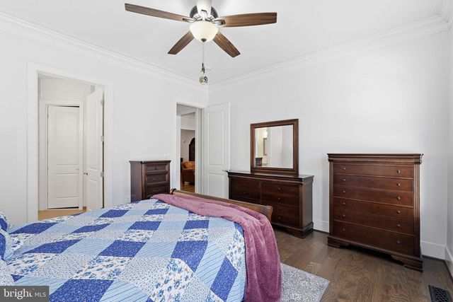 23595 GOLDEN EMBERS SQ, Ashburn, VA 20148