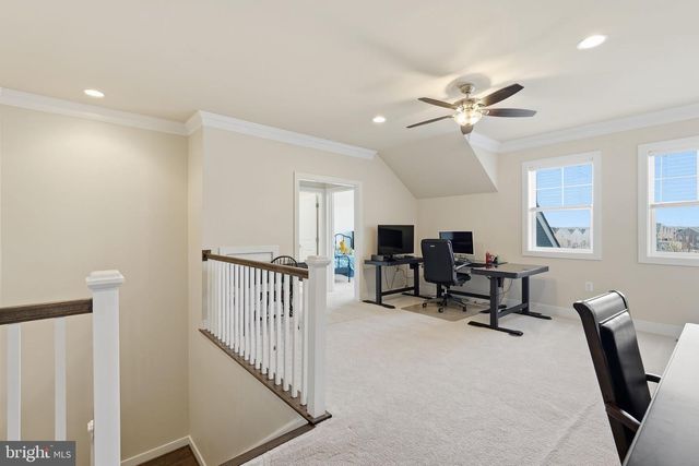 23595 GOLDEN EMBERS SQ, Ashburn, VA 20148