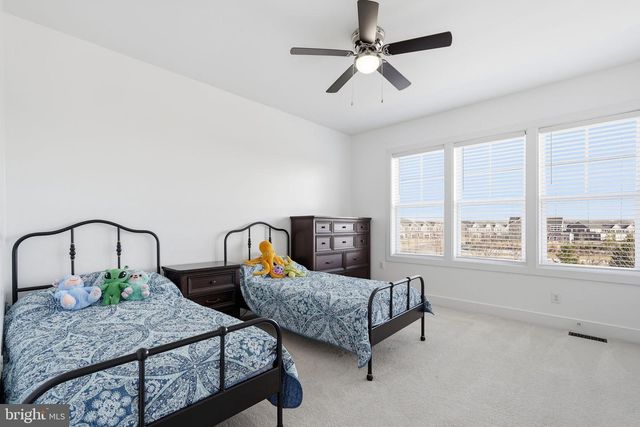 23595 GOLDEN EMBERS SQ, Ashburn, VA 20148