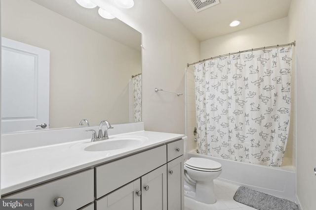 23595 GOLDEN EMBERS SQ, Ashburn, VA 20148