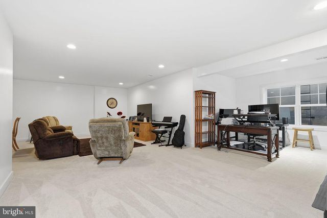 23595 GOLDEN EMBERS SQ, Ashburn, VA 20148