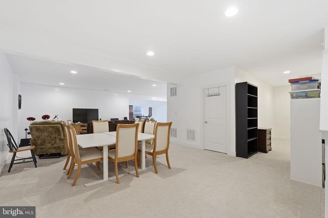 23595 GOLDEN EMBERS SQ, Ashburn, VA 20148