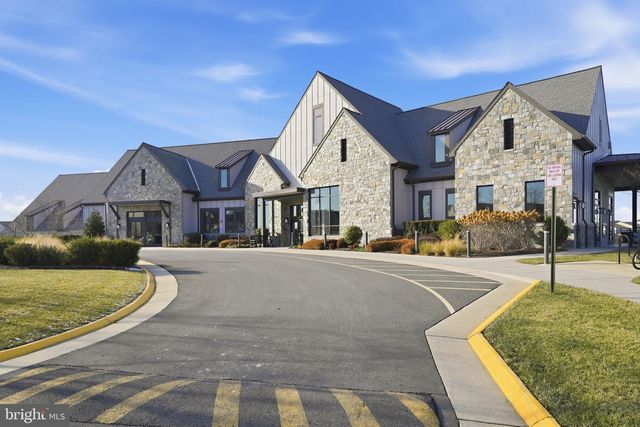 23595 GOLDEN EMBERS SQ, Ashburn, VA 20148