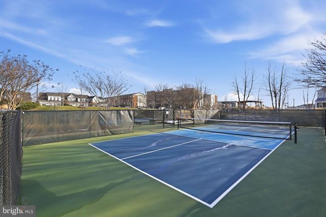 23595 GOLDEN EMBERS SQ, Ashburn, VA 20148