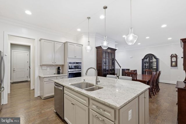 23595 GOLDEN EMBERS SQ, Ashburn, VA 20148