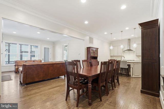 23595 GOLDEN EMBERS SQ, Ashburn, VA 20148