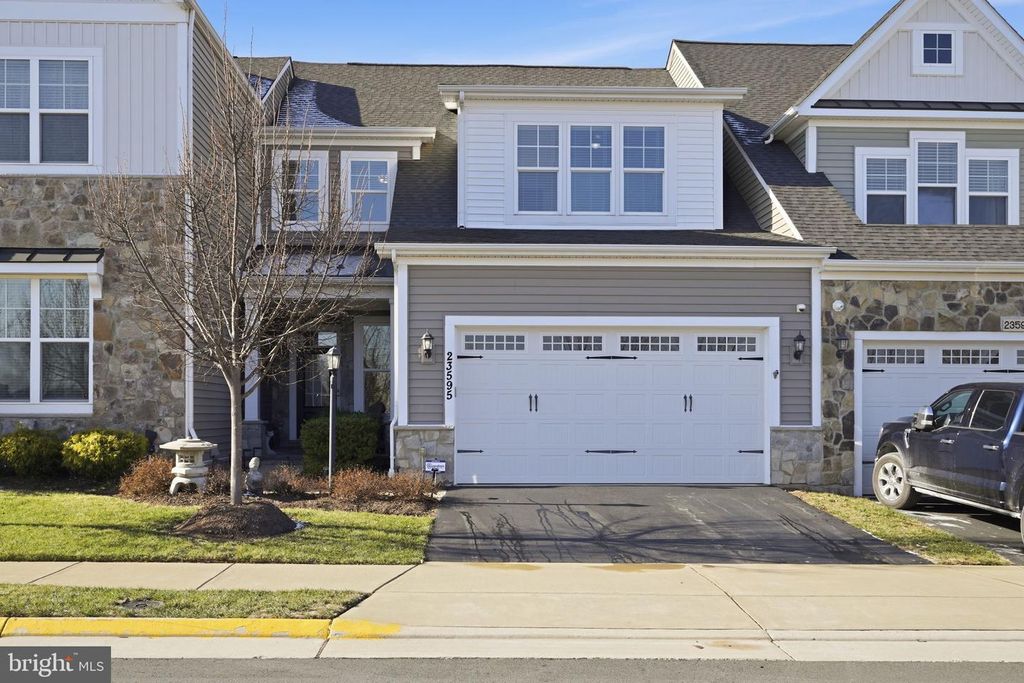 23595 GOLDEN EMBERS SQ, Ashburn, VA 20148