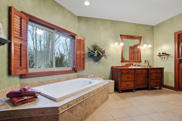 3000 S Sunderland Road 3000 S Sunderland Road, Lima, OH 45806