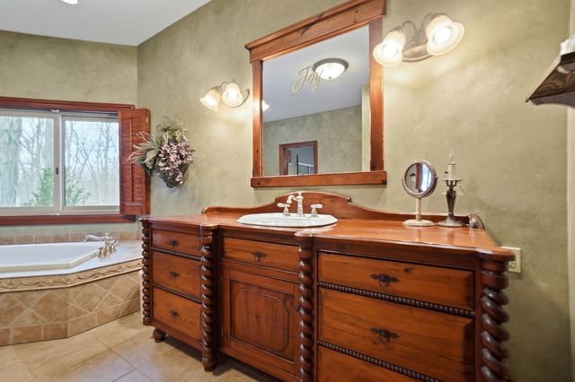 3000 S Sunderland Road 3000 S Sunderland Road, Lima, OH 45806