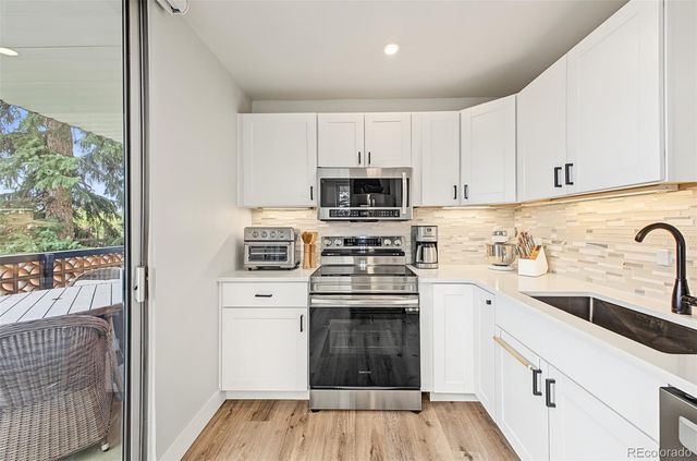 4570 E Yale Avenue 301, Denver, CO 80222