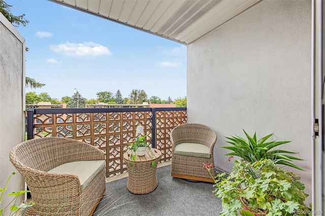 4570 E Yale Avenue 301, Denver, CO 80222