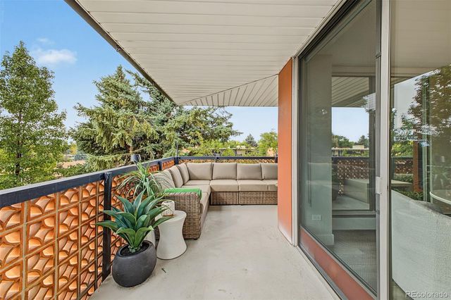 4570 E Yale Avenue 301, Denver, CO 80222