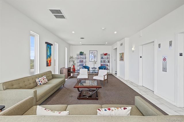 4570 E Yale Avenue 301, Denver, CO 80222