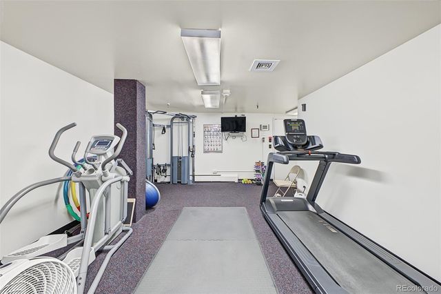 4570 E Yale Avenue 301, Denver, CO 80222
