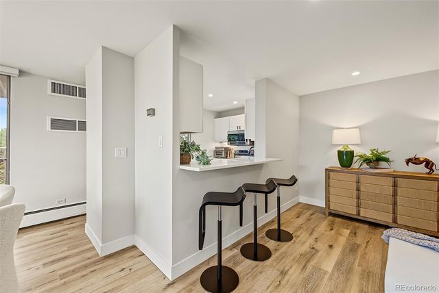 4570 E Yale Avenue 301, Denver, CO 80222