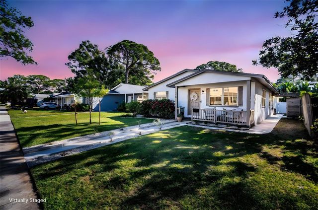 218 49TH AVENUE N, St Petersburg, FL 33703