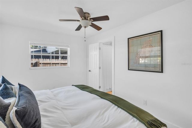 218 49TH AVENUE N, St Petersburg, FL 33703