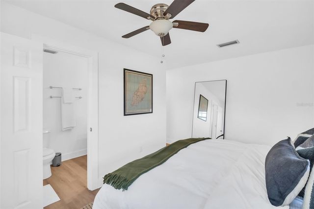 218 49TH AVENUE N, St Petersburg, FL 33703