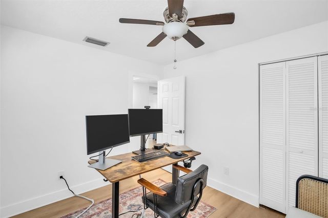 218 49TH AVENUE N, St Petersburg, FL 33703