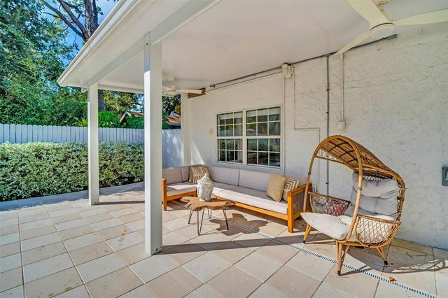 218 49TH AVENUE N, St Petersburg, FL 33703