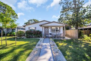 218 49TH AVENUE N, St Petersburg, FL 33703