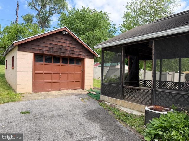1404 ELMWOOD AVE, Sharon Hill, PA 19079