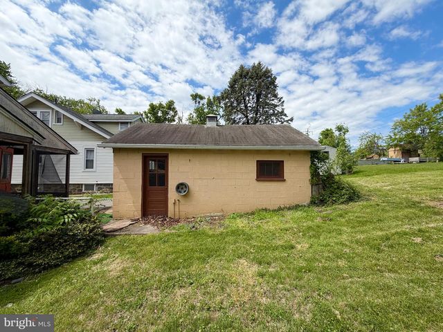 1404 ELMWOOD AVE, Sharon Hill, PA 19079