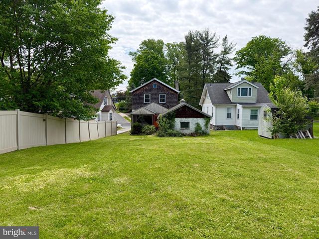 1404 ELMWOOD AVE, Sharon Hill, PA 19079