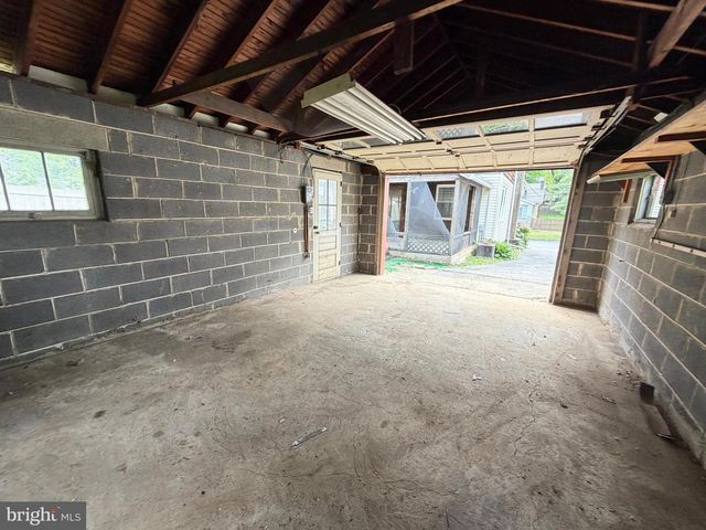 1404 ELMWOOD AVE, Sharon Hill, PA 19079