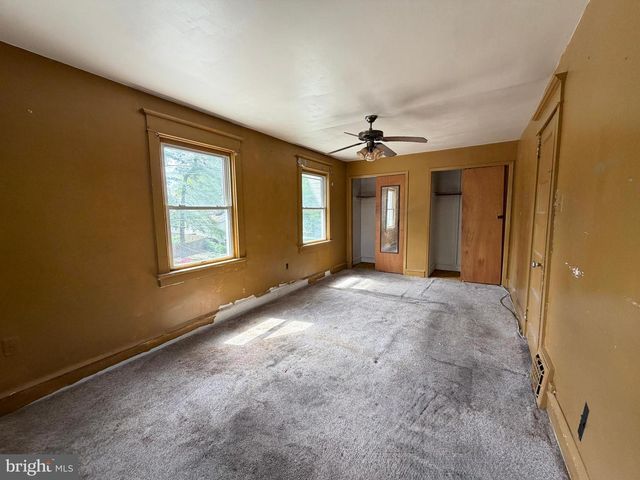 1404 ELMWOOD AVE, Sharon Hill, PA 19079