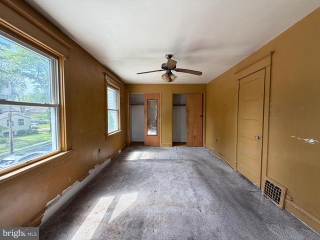 1404 ELMWOOD AVE, Sharon Hill, PA 19079