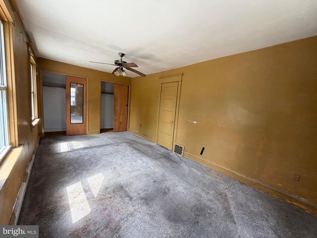 1404 ELMWOOD AVE, Sharon Hill, PA 19079