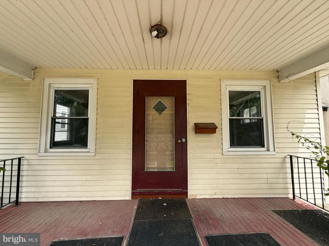 1404 ELMWOOD AVE, Sharon Hill, PA 19079