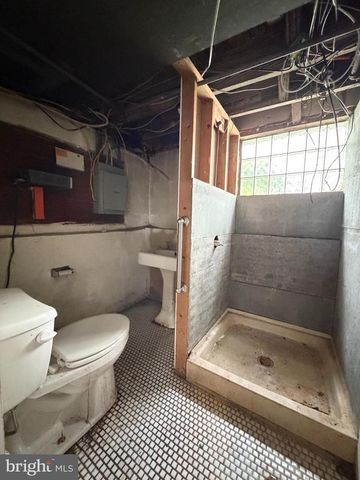 1404 ELMWOOD AVE, Sharon Hill, PA 19079