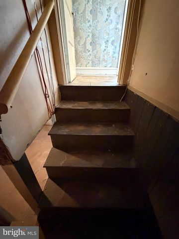 1404 ELMWOOD AVE, Sharon Hill, PA 19079