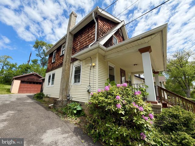 1404 ELMWOOD AVE, Sharon Hill, PA 19079
