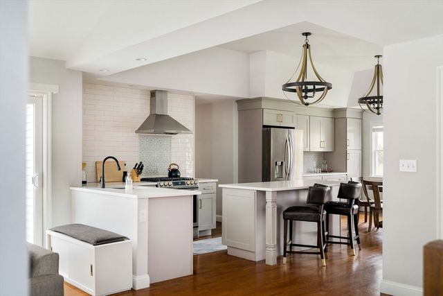 3 Sumpter Rd, Burlington, MA 01803