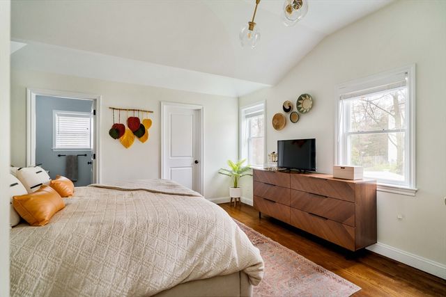 3 Sumpter Rd, Burlington, MA 01803